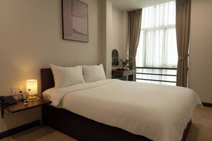 Kahden hengen deluxe-huone, kaupunkinäköala | Ylelliset vuodevaatteet, untuvapeitot, pillowtop-patjalliset sängyt