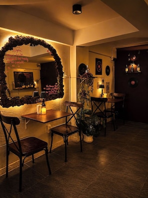 Bar (on property) - Beige Hotel (Ho Chi Minh City)
