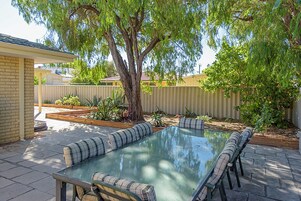 Superior House, Multiple Beds, Non Smoking, Garden View