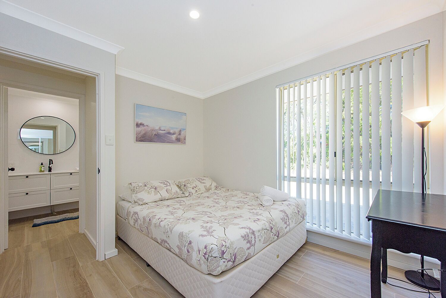 مساحة عمل للكمبيوتر المحمول وواي فاي مجانًا