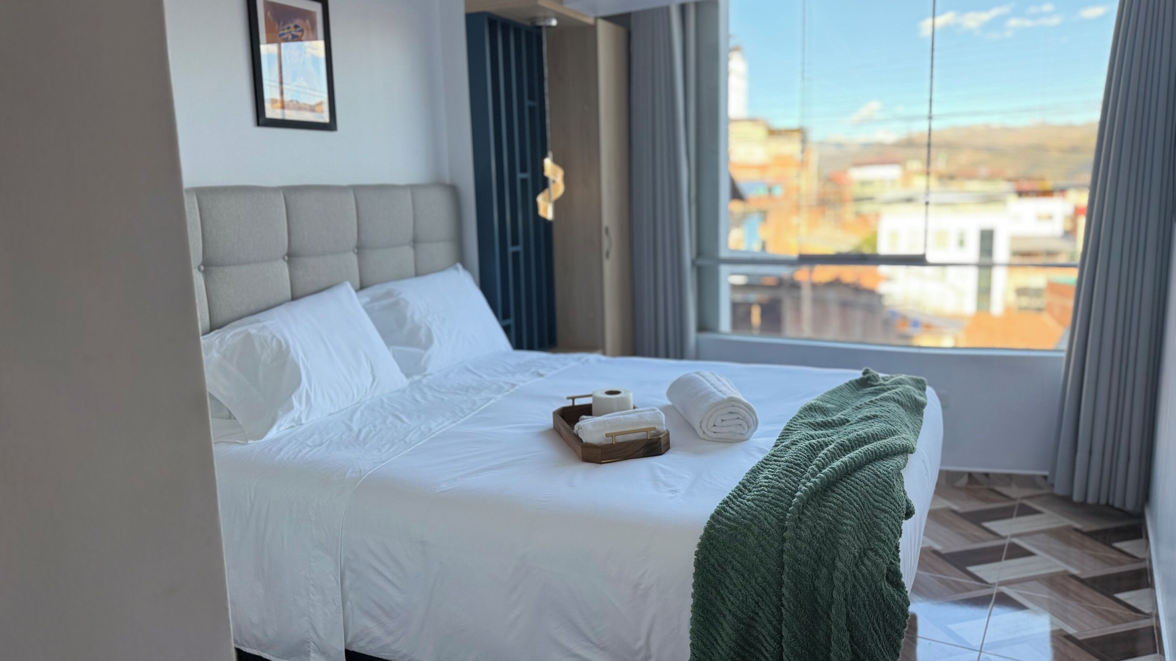 3 bedrooms, iron/ironing board, WiFi, bed sheets