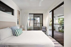 4 bedrooms, iron/ironing board, free WiFi, bed sheets - Seaview Sunshine Beach (Noosa)