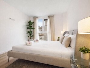 2 bedrooms, iron/ironing board, Internet, bed sheets - Apartamento Plaza de España (Palma de Mallorca)