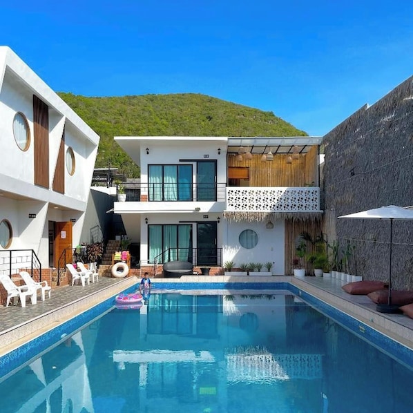 Pool - Lastsearesort (Koh Lan)