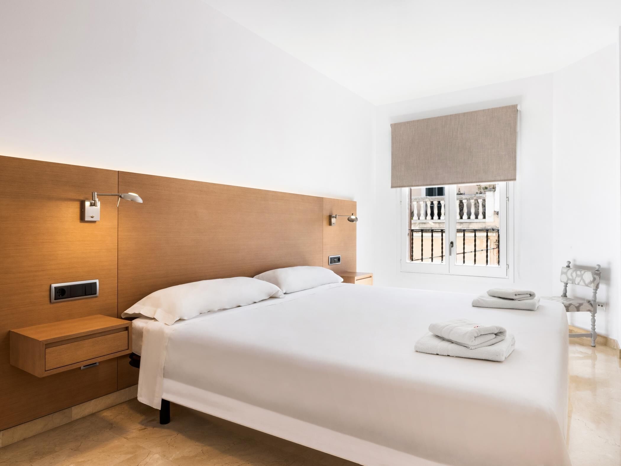 3 slaapkamers, een strijkplank/strijkijzer, beddengoed