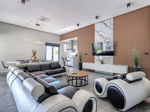 TV - De Karlo by Interhome (Rovinj/Kanfanar)