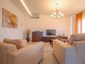 TV - Apartment Silvia by Interhome (Vižinada)