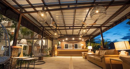 BAYVIEW GARDEN RESORT