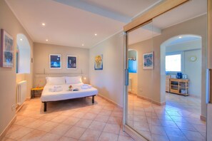家庭別墅, 多間臥室, 2 間浴室, 山旁 (Villa Paradis View With Private Pool) | 3 間睡房、熨斗/熨衫板、免費 Wi-Fi、床單
