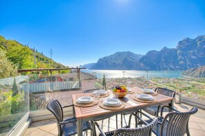 家庭別墅, 多間臥室, 2 間浴室, 山旁 (Villa Paradis View With Private Pool) | 室外用餐