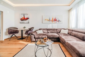 Living area - Aurora Park View Apartment (Zagreb)