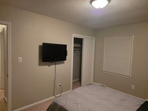 4 dormitorios, tabla de planchar con plancha, wifi y ropa de cama