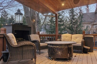 Spacious 4BR Home with Ultimate Sports Cave, 10 Min to World Cup Shuttle