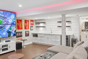 Televisie en een open haard