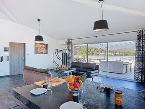 Dining - La Boétie by Interhome (Porto Vecchio)