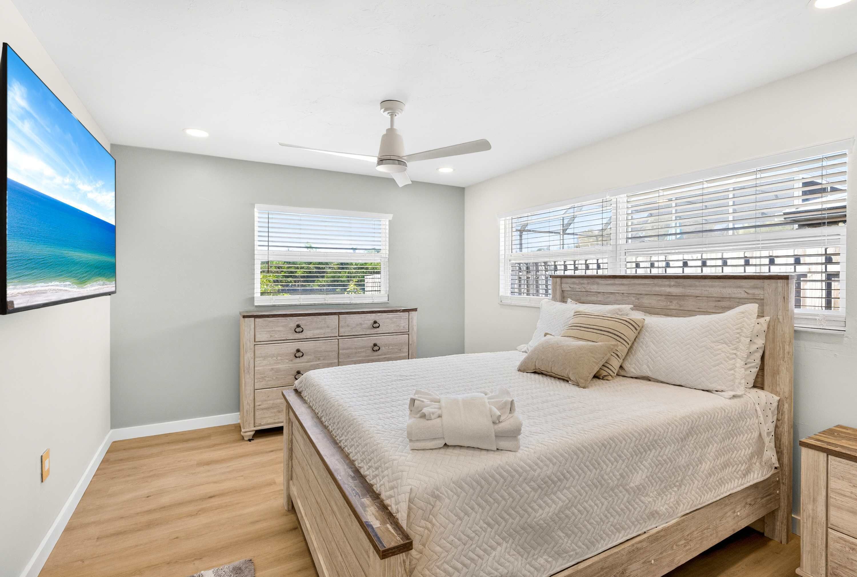 4 makuuhuonetta, silitysrauta/-lauta, vauvan matkasänky, Wi-Fi