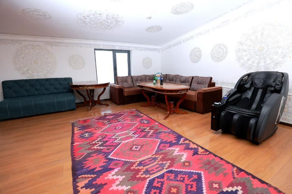 Tripla Comfort, vista città | Interni