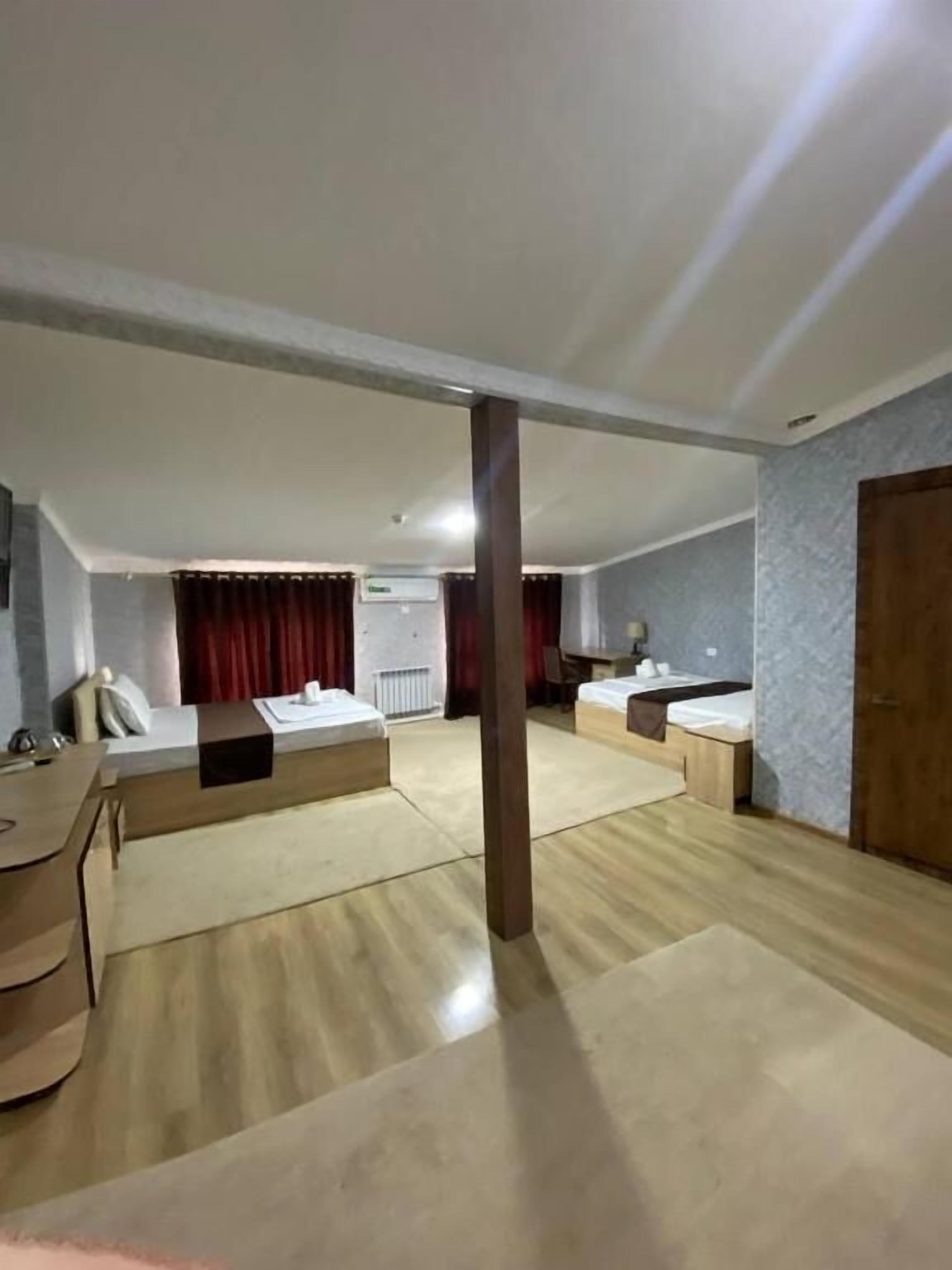 Habitación Confort con 1 cama doble o 2 individuales, vistas a la ciudad