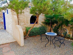Outdoor dining - Zen Beach House Dar Ikadouane (Sidi Kaouki)