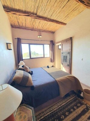 3 bedrooms, WiFi, bed sheets - Tikida Beach House Heated Pool (Sidi Kaouki)