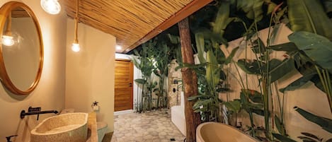 Villa | Bathroom