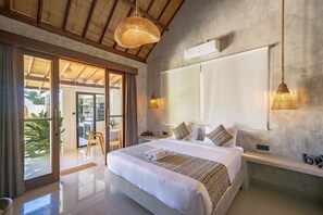 Vila luxo, 2 quartos, varanda, vista para a piscina | Roupas de cama de algodão egípcio, roupas de cama premium