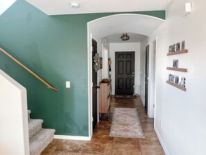 المنشأة من الداخل