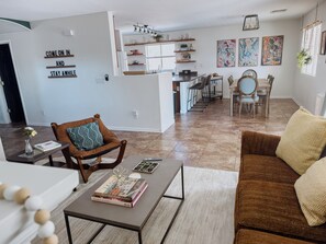 Smart TV, stereo - Spring Training HQ · Real Grass · Game Room · Pet Friendly · Sleeps 8 (Sun City)