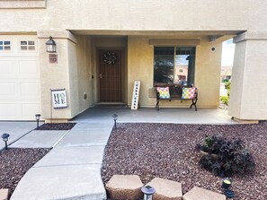 Unclassified image, 3 of 27, button - Spacious Peoria home with game room, yard, office, minutes to Spring Training (Sun City)