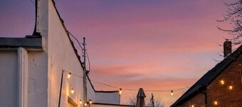 Dune trail retreat! 5 minutes to Indiana Dunes, Pet Friendly