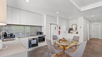 Fridge, microwave, oven, stovetop