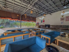 Daily buffet breakfast for a fee - The Jungle Walker Resort  (Rishikesh)