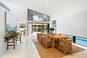 Dining - Casa Voller by Noosa Secret Destinations (Noosa)