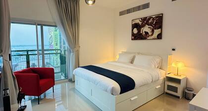 Executive 3BR with 4 beds -Sea View -Flexible Rental -Parking Included