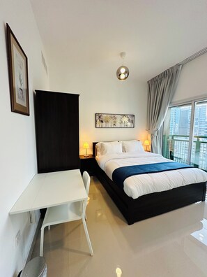 Unclassified image, 4 of 25, button