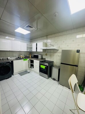 Unclassified image, 3 of 25, button