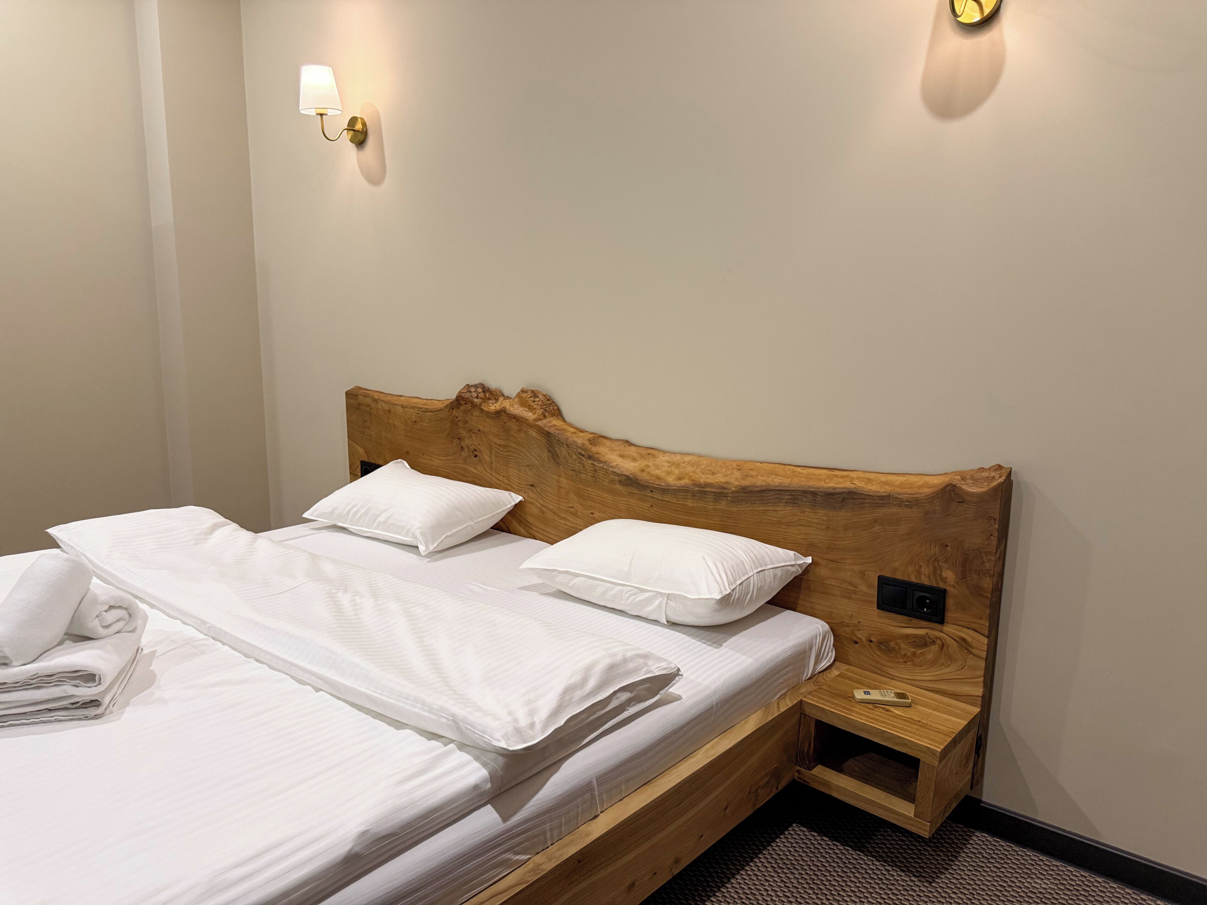 Superior Double Room, Balcony, Mountain View | Blackout drapes, free WiFi
