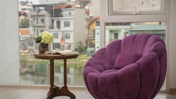Junior Double or Twin Room, 1 Bedroom | City view