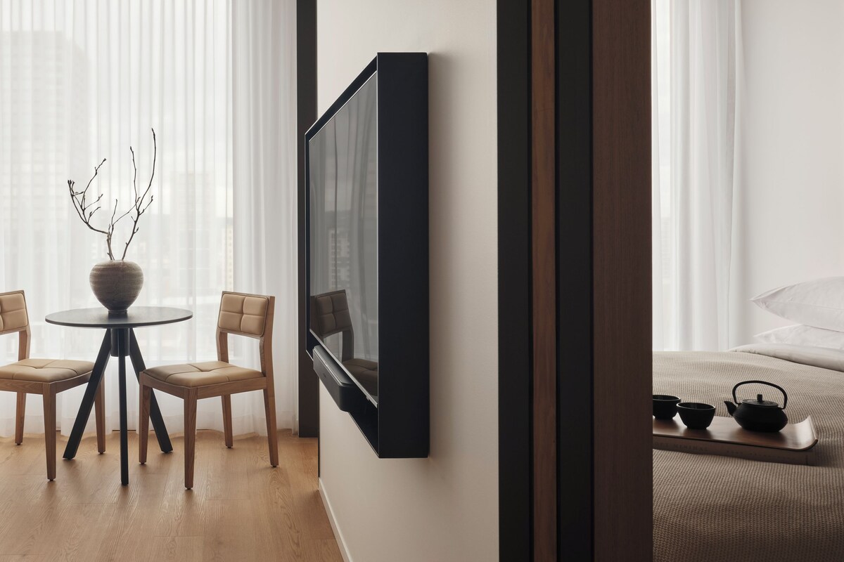 ラグジュアリー スイート (Luxe Apartment) | ミニバー、セーフティボックス (室内)、デスク、ノートパソコン用作業スペース