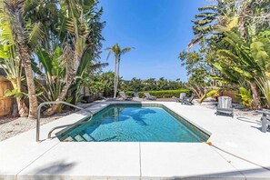 Pool - Coastal Chic 3BR, Pool, Hot Tub Near Siesta Beach (Sarasota)