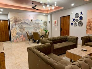 Escrivaninha, espaço de trabalho para notebook