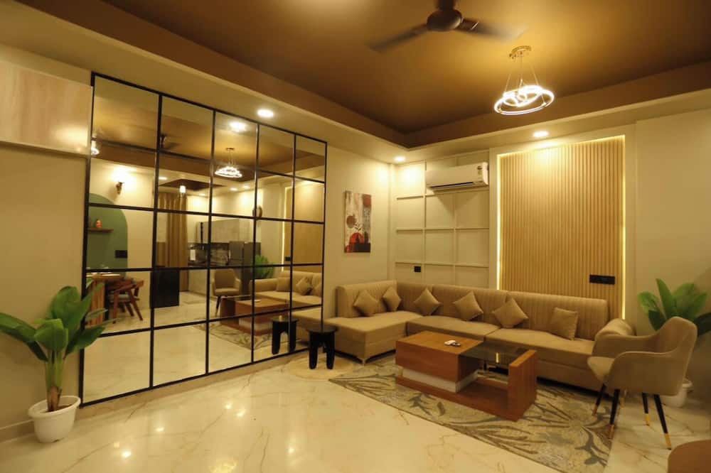 Motwani Stays By Dr Richa Motwani