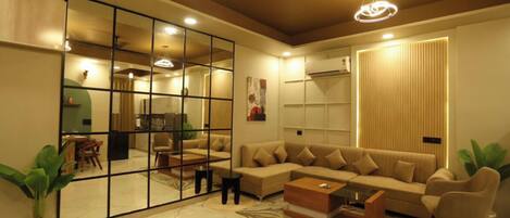 Bureau, espace de travail pour ordinateur portable