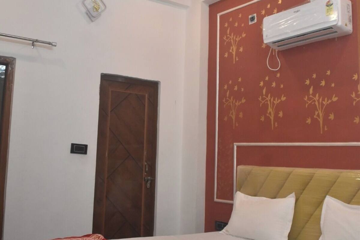Deluxe Double Room | Free WiFi