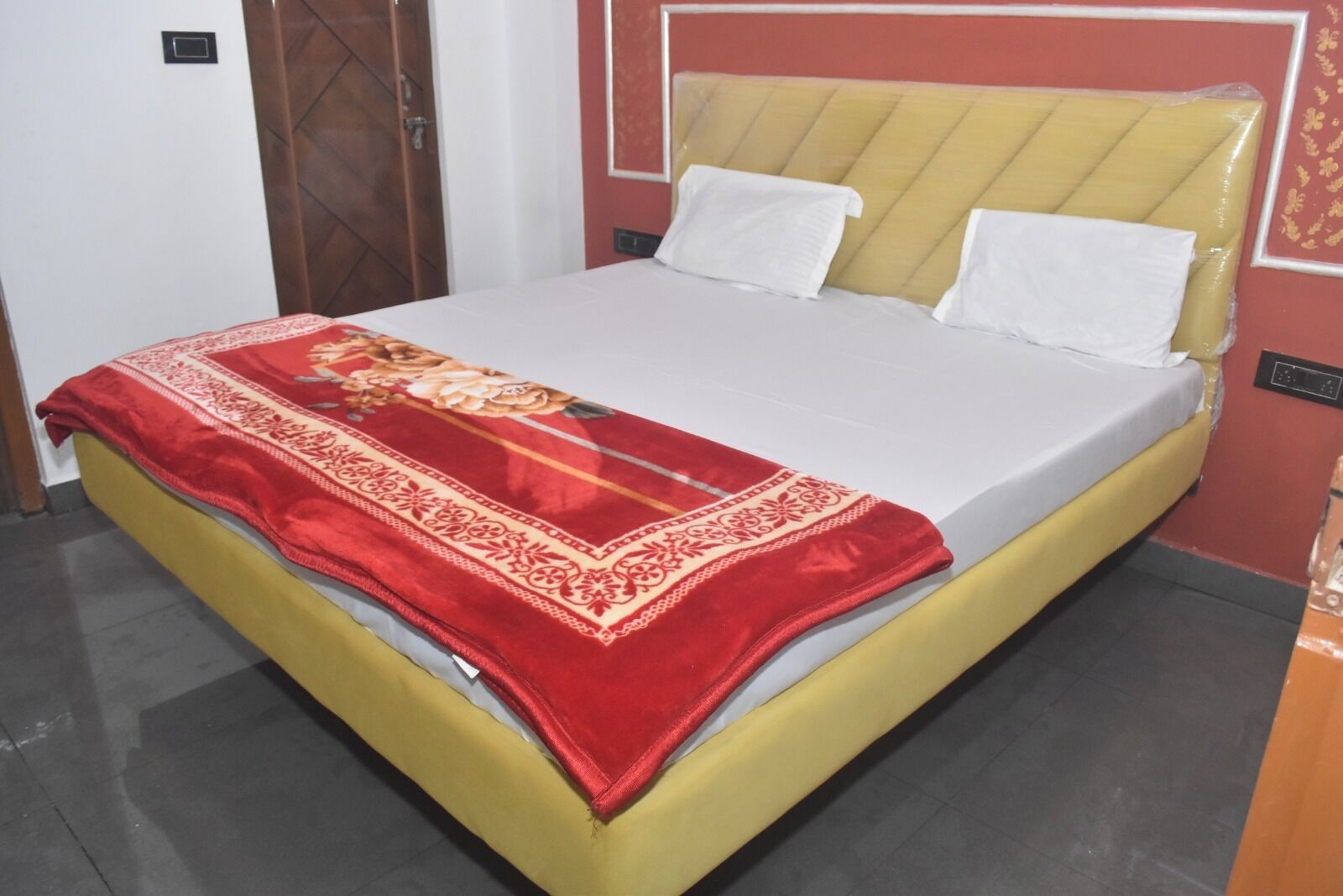 Deluxe Double Room | Free WiFi