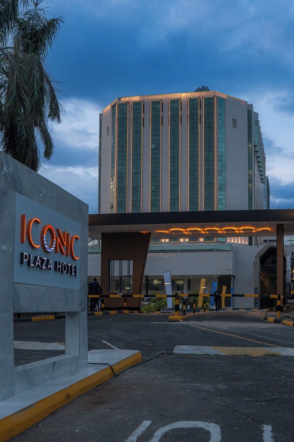 The ICONIC Plaza Hotel entrance with a modern design, including a prominent sign and a covered walkway. - Iconic Plaza Hotel (Nairobi)