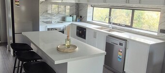 Family Luxury Country Retreat Pool & Spa – Lodge 2