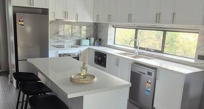 Family Luxury Country Retreat Pool & Spa – Lodge 2