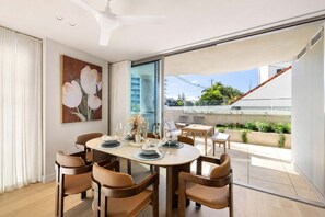 Dining - Luxury Beachside Escape in Palm Beach, NEW 2BR (Palm Beach)