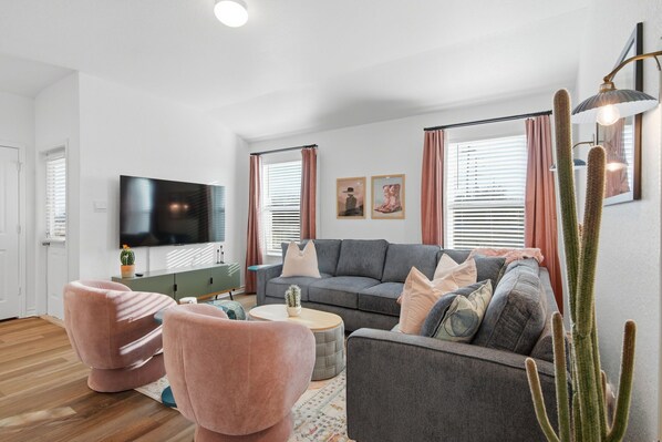 Unclassified image, 1 of 25, button